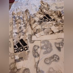 Great condition boys White camo Medium 10/12 adidas hoodie w/ matching pants